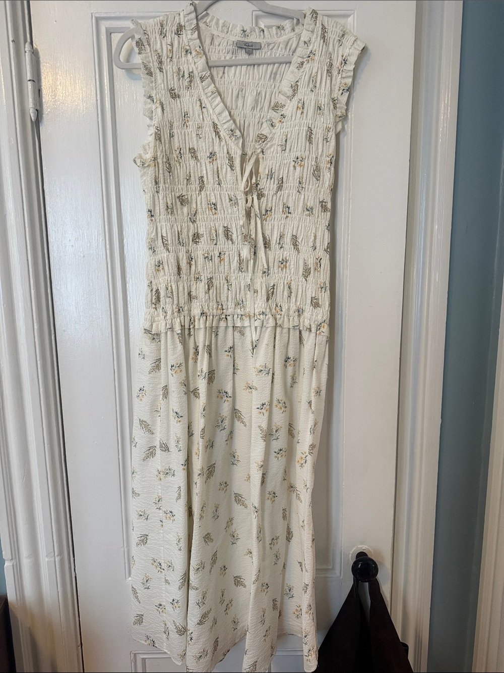 RAILS Light Cream Floral Smocked Midi Dress